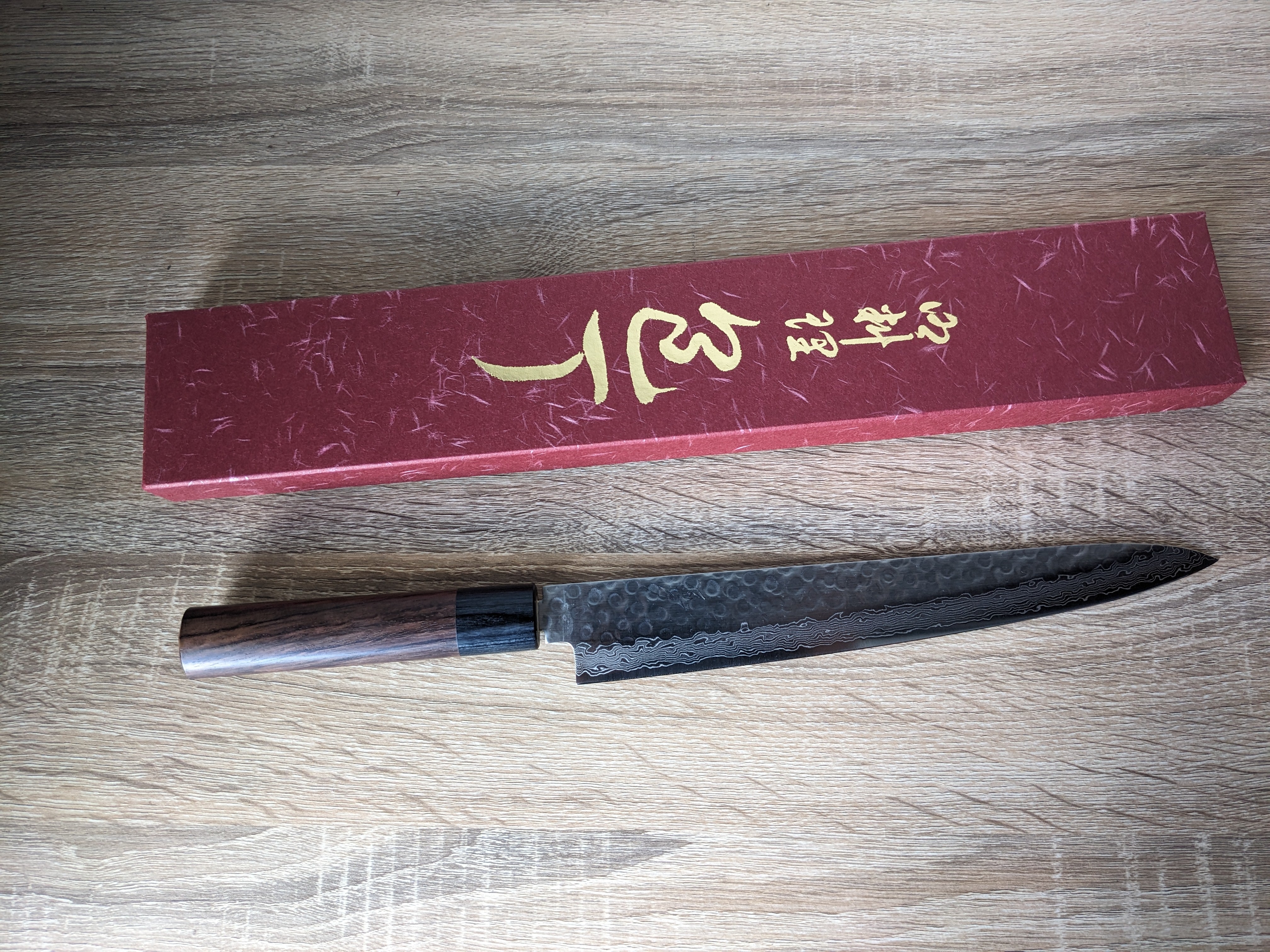 Tsunehisa sashimi knife (sujihiki type) 240mm Damascus VG10